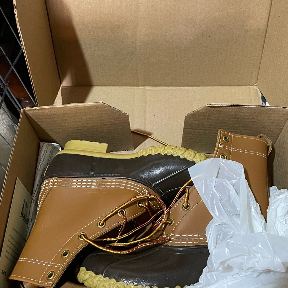 LL BEAN THINSULATE BEAN BOOT SIZE 6 NEW WITH TAGS 170$